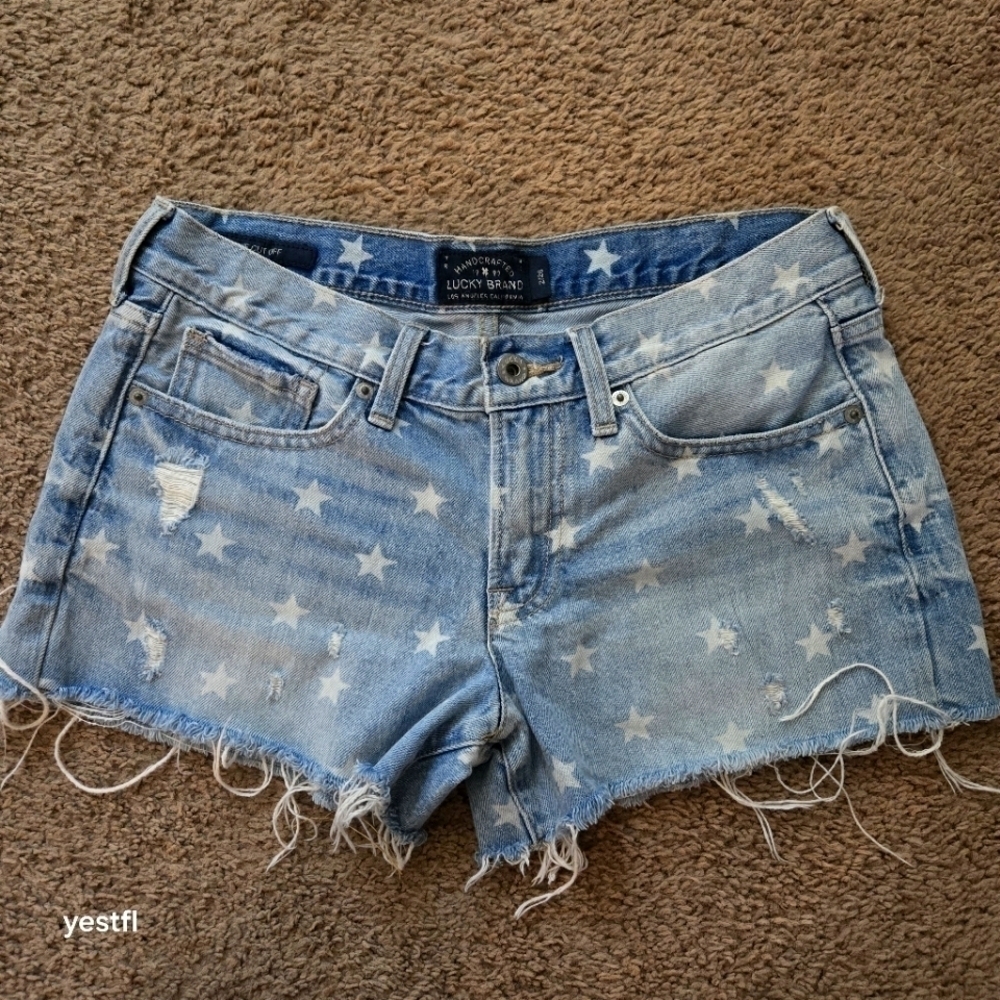 Lucky Brand the cuff off start Jean shorts 26